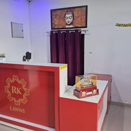 فندق Rk Lawns Gonda المظهر الخارجي الصورة