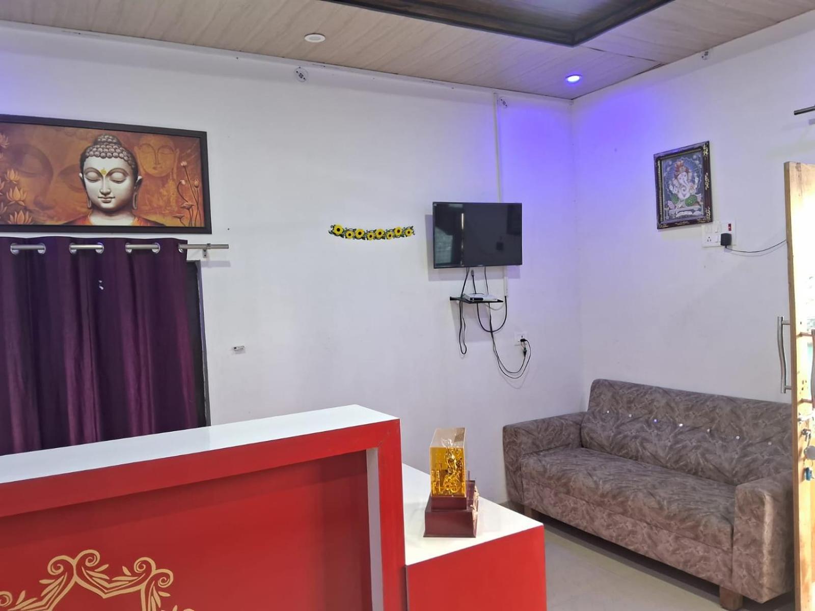 فندق Rk Lawns Gonda المظهر الخارجي الصورة